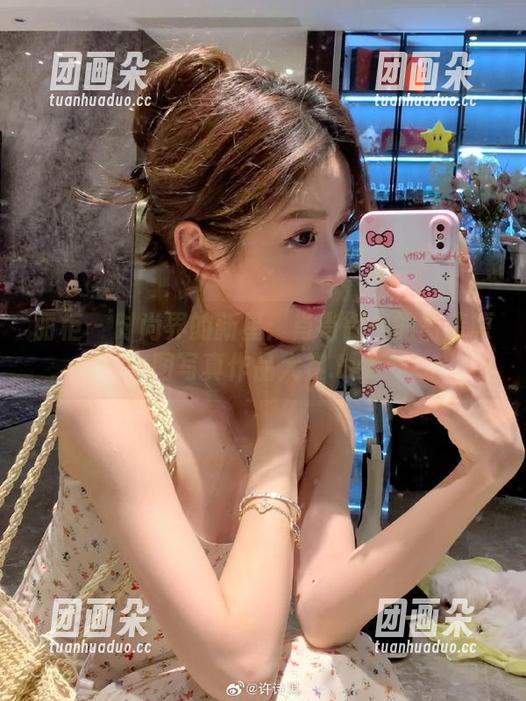 丽柜 - 时尚界的新星：肖肖御姐的高清原图写真作品大赏.txt