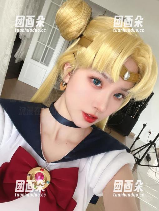 丽柜 - 让我们一起观看语寒的秘书写真，沉浸在她的艺术之旅与故事里！.txt
