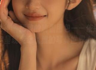克拉女神 – 精致的瑜伽图包——依娜丝为你呈现灵动优雅的写真世界.txt