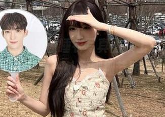 克拉女神 – 僮僮睡衣写真图集上线，在线浏览她的每一处妩媚细节图片.txt