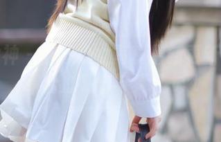克拉女神 – 江琴少女写真最新更新：探寻青春的灵动与梦幻.txt