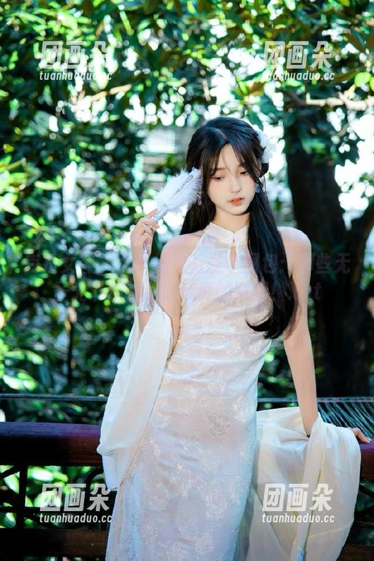 克拉女神 - 百琳深夜万圣节图包：那些无圣光下的神秘而迷离的瞬间！.txt