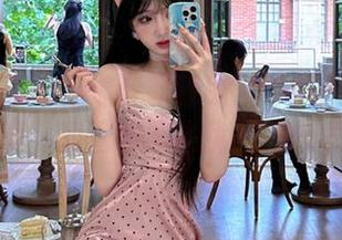克拉女神 – 高清分享独家：芊芊的粉桃女友写真，甜蜜却不失优雅的艺术.txt