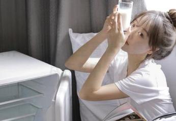 克拉女神 – 钟淇镂空高清图集：细节之美尽在其中.txt
