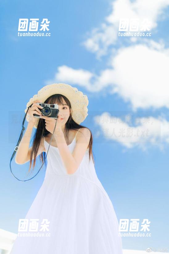 克拉女神 - 夏天的静宜写真的秘密合集，让我们一起探索盛夏的迷人光影.txt