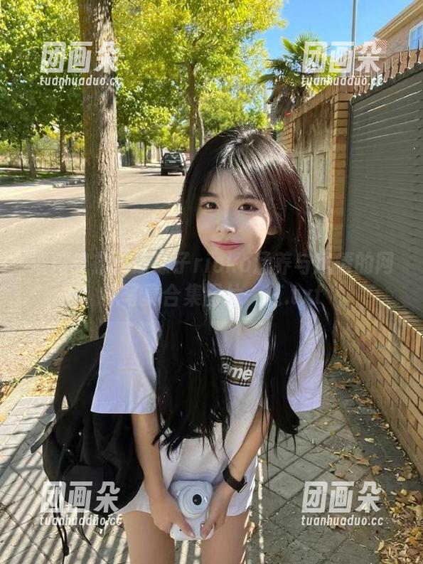 璀璨绽放：凉凉子rioko涵养与风情的网袜写真合集图片一览.txt