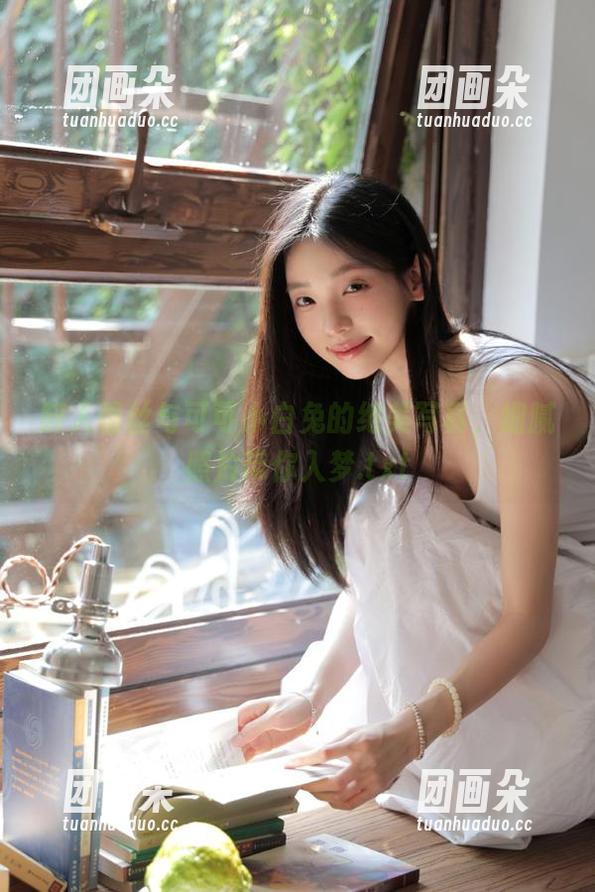 醉人蕾丝与可可小白兔的绝美写真，细腻照片带你入梦.txt