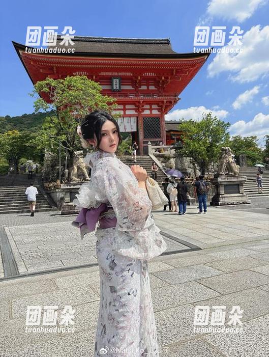 在线欣赏夏夏子写真，深入探讨“镂空”背后的艺术魅力.txt