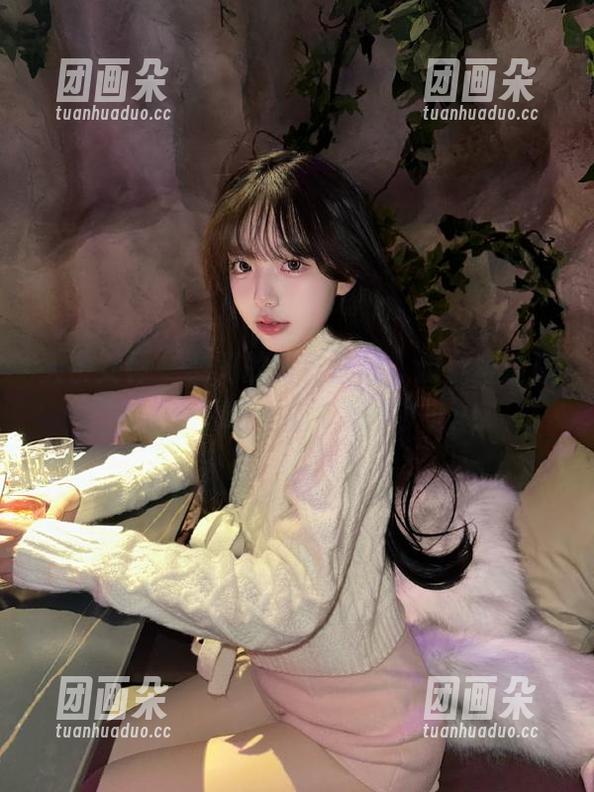 头条女神 - 易阳的写真合集，仿佛身边总有一个梦幻中的莫妮卡！.txt