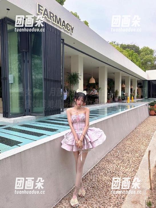 头条女神 - 月音瞳写真秘密合集全新更新：带你领略她摄影世界的无尽魅力与秘密.txt