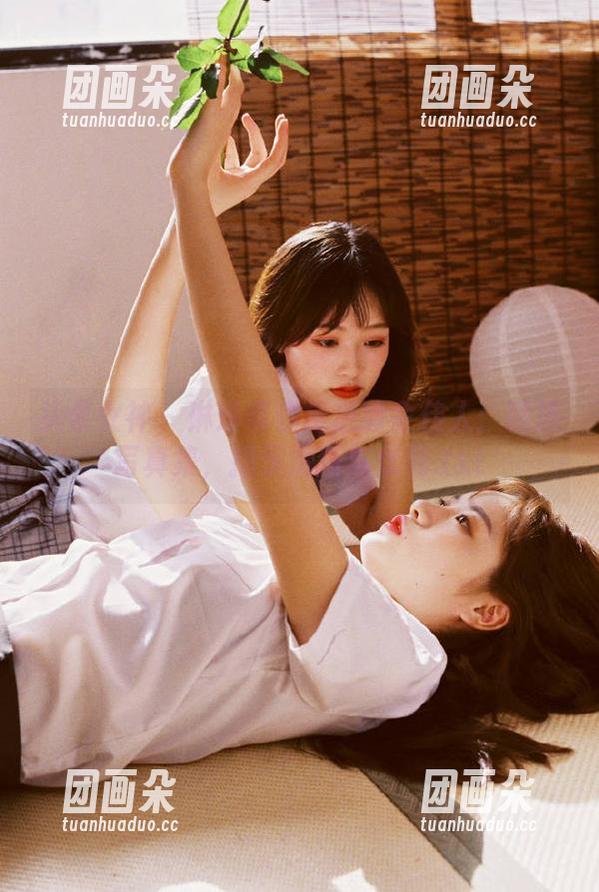 头条女神 - 琳琳带你走进瑜舍佳人：精选写真集，揭示清新与优雅.txt