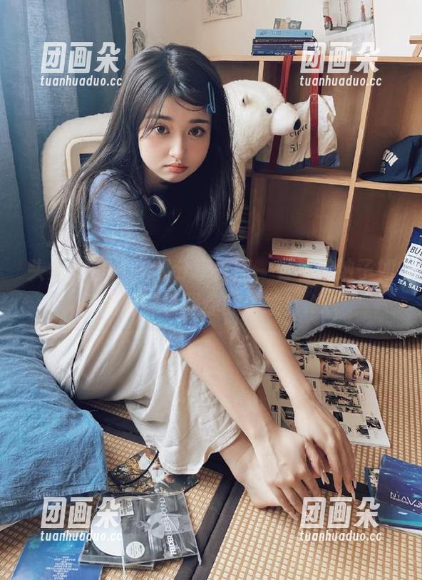 头条女神 - 一起分享美图，看看美纳子如何用棉袜征服你的视线！.txt