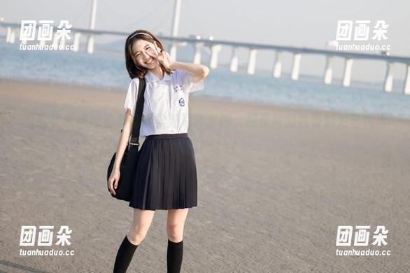 妖精社-佳凝 妖精社 - 高清绝美佳凝学姐写真套图,感受她的独特魅力与优雅气质!.txt
