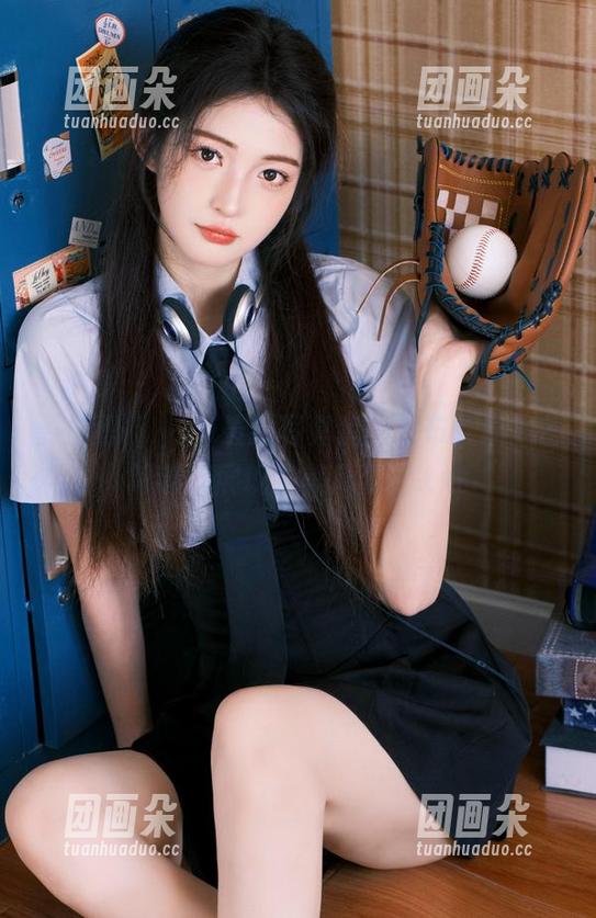姜仁卿(강인경)最新写真套图发布，埃罗芒阿老师展现绝美风姿！.txt