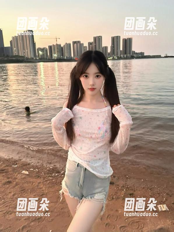 微密圈 - 小u优优子粉色吊带裙写真作品集大揭秘，全新更新第一手资讯.txt