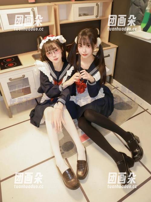 微密圈 - 小玉吃果冻的圣诞写真大集合，快来下载这些充满节日气息的绝美作品！.txt