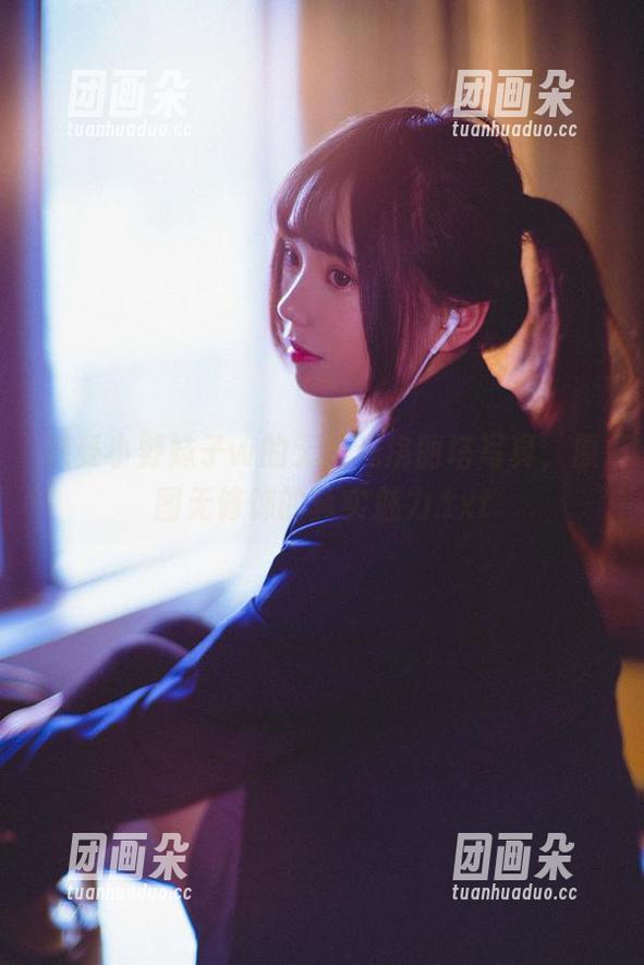 感受小野妹子w的无圣光洛丽塔写真，原图无修饰的真实魅力.txt