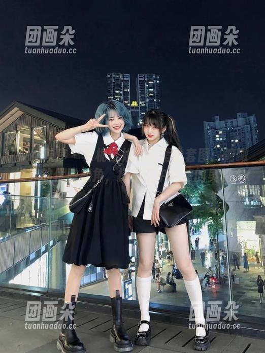 少女秩序 - 乐栀空姐摄影精选套图：俯瞰世界的优雅视角，探索空中之旅的奥秘.txt