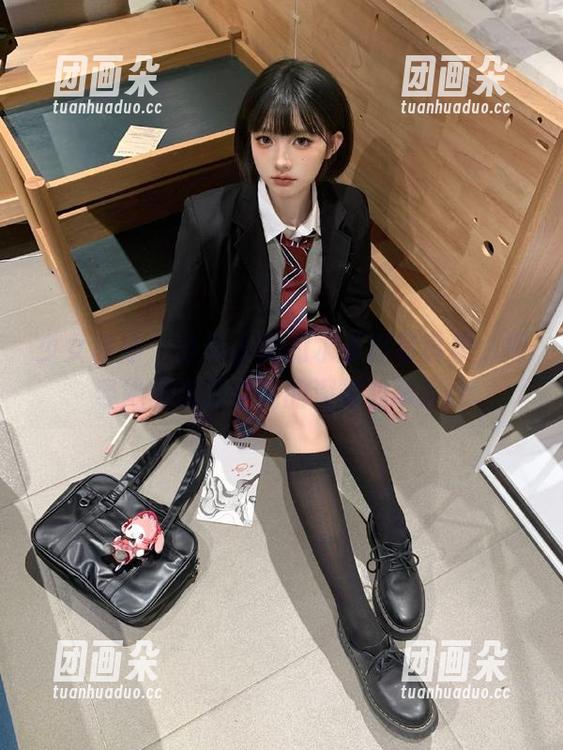 少女秩序-小满 少女秩序 - 分享小满的水手服写真集,探寻她与海洋之间的深情故事.txt