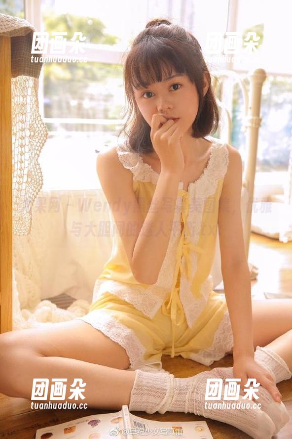 尤果网 - Wendy黑丝写真美图集，优雅与大胆间的迷人平衡.txt