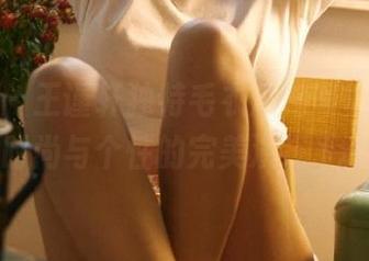 尤果网 – 王谨轩独特毛衣风格写真图包，时尚与个性的完美演绎.txt
