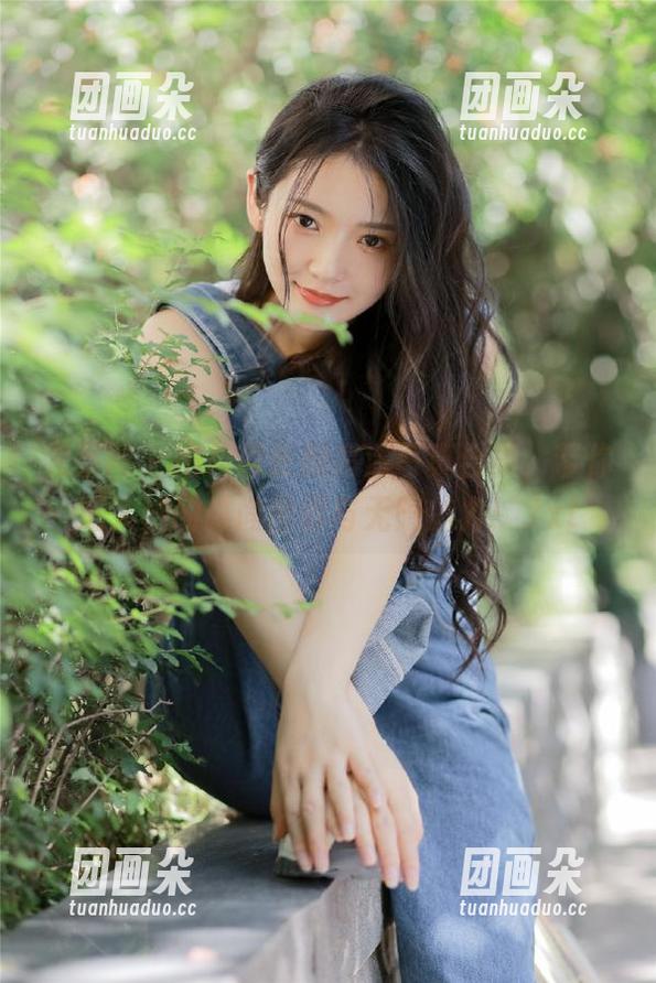 尤果网 - 田梓茵长腿高清写真合集，带你进入她的时尚世界与无限魅力！.txt