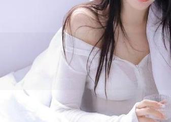 尤果网 – 米妮海边搞笑图集大曝光，下载让你成为沙滩上最闪亮的那个她！.txt