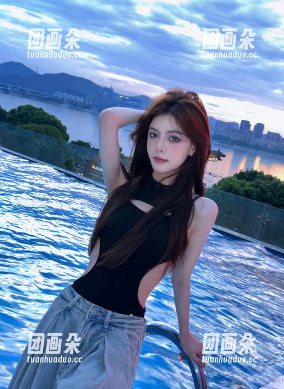 尤果网 - 青树最新写真更新：毛衣风格展现独特的女性魅力与气息.txt