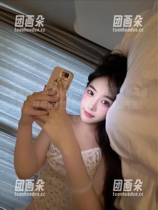 尤蜜荟 - 领略Angela小热巴的蕾丝高清写真，感受她如梦似幻的青春四溢气息！.txt