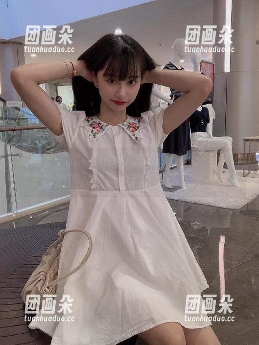 尤蜜荟 - 探索lingyu69的夏日：全套写真原图捕捉她的甜美与清新.txt