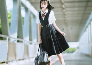 尤蜜荟 – 小海臀Rena蕾丝写真高清文件下载，让你随时随地领略艺术之美！.txt