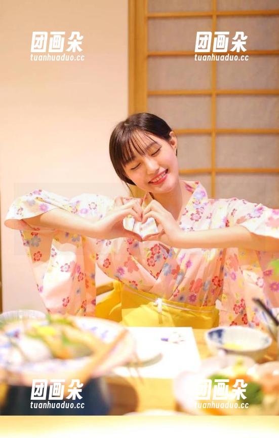 尤蜜荟 - 定制版“是小逗逗奶牛”写真图片，让每一次拍摄都成为艺术的传递！.txt