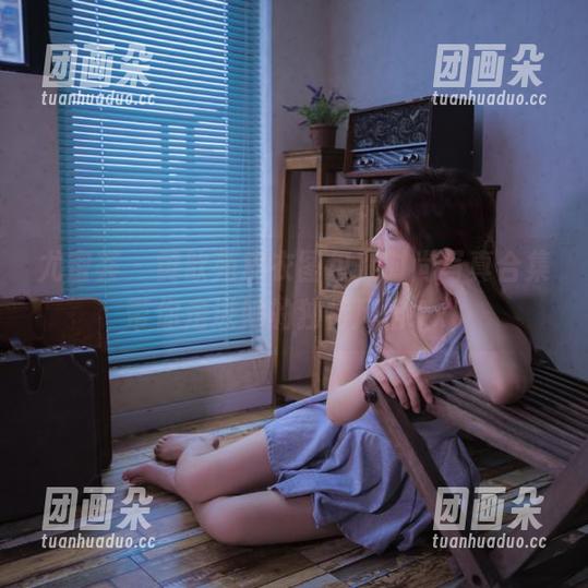 尤蜜荟 - 黄歆苑皮衣图包，时尚写真合集带你走进她的独特风格.txt
