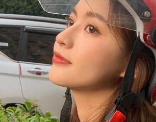 异思趣向 – 网袜魅力无边：诗琪最新精选图包，带来视觉与情感的碰撞.txt