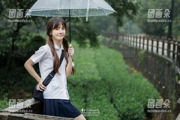 微密圈 - 探索张老师的最新写真套装资源，感受时尚与艺术的结合.txt
