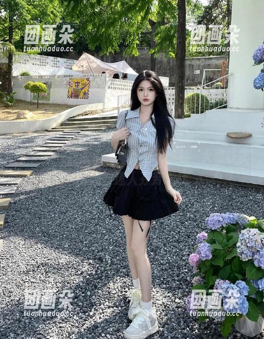 微密圈 - 最新海边写真展示，徐珺大哥让美图焕发迷人芬芳.txt
