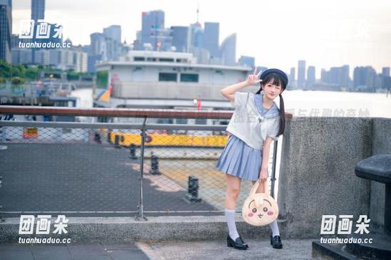 星颜社 - 心妍小公主的旗袍写真图包，融合了可爱与优雅的奇妙之旅！.txt