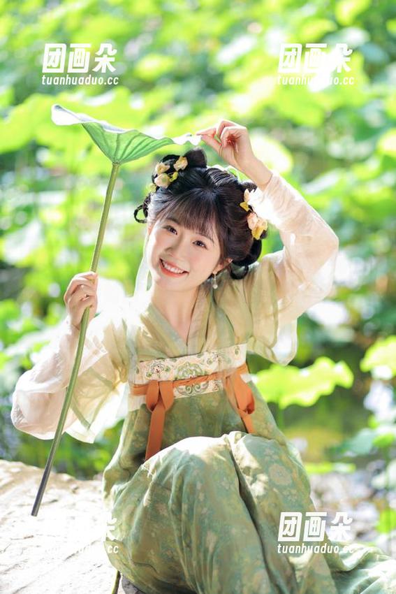 星颜社 - 果儿Victoria美脚全集：她的作品如诗如画，让你感受最纯粹的美丽与灵动.txt