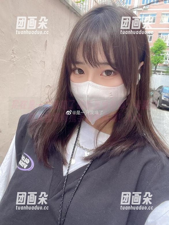 尽在是一只废喵了最新灰丝合集：看猫咪和灰丝如何携手搞笑风潮！.txt