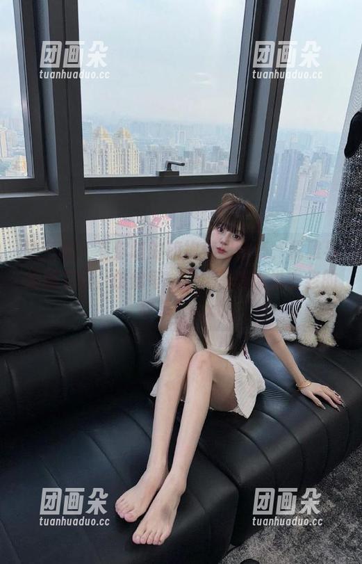 微密圈 - 有你喵的旗袍美图合集，优雅与妩媚交织，仿佛每一缕风都在诉说古老的故事！.txt