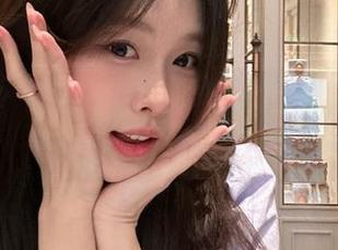 果团网 – 探索梦心月的私拍世界，独家剧情图包限时上线！.txt