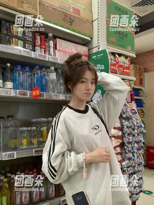 微密圈 - 与梦露veronica一起沉浸在肉丝写真的魅力中，网盘资源全面开放.txt
