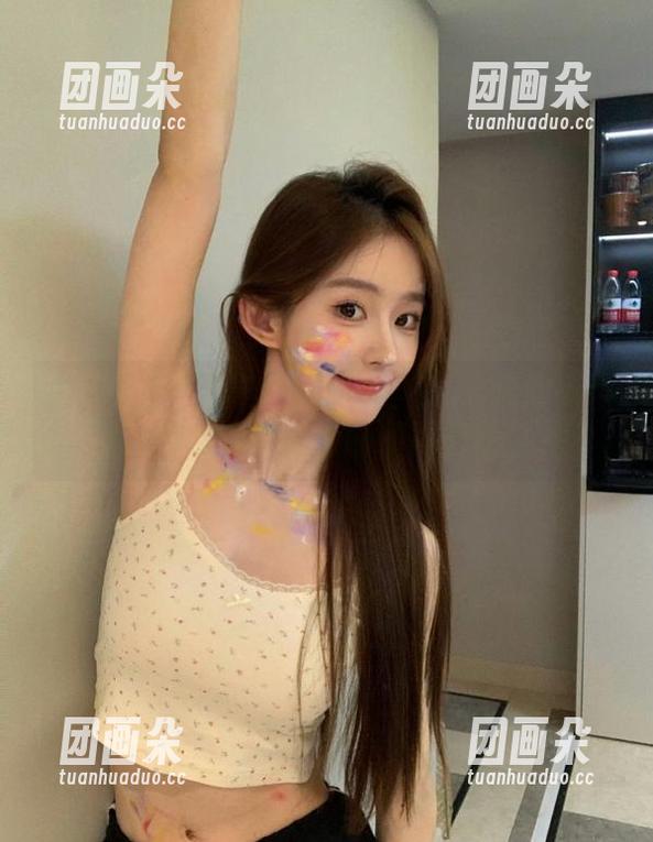 森萝财团 - 小梓专辑：肉丝30D摄助习作全集及其原图带你领略摄影的艺术.txt