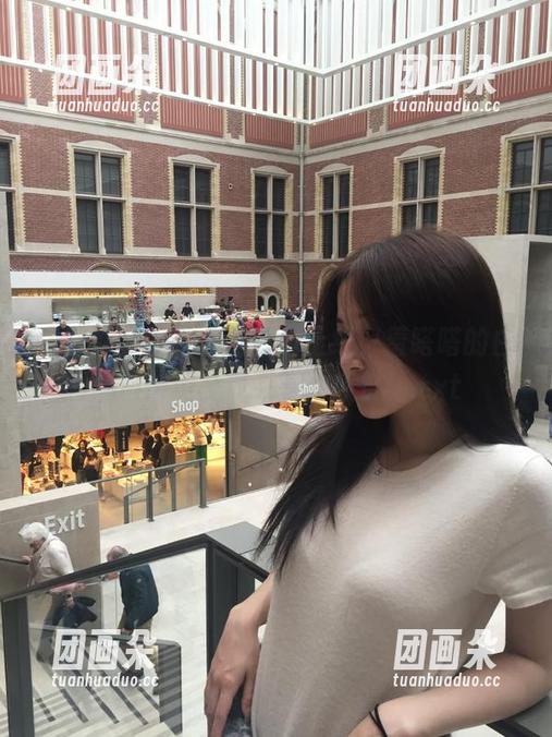 森萝财团最新免费图包上线，羞嗒嗒的白丝MM绝美风采等你欣赏！.txt
