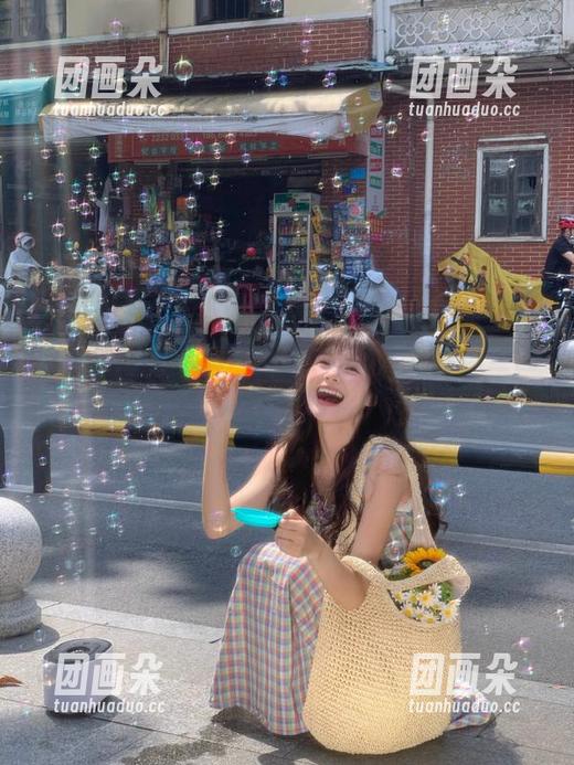 森萝财团带来的JK白丝系列，下载这些图片为生活添点色彩！.txt