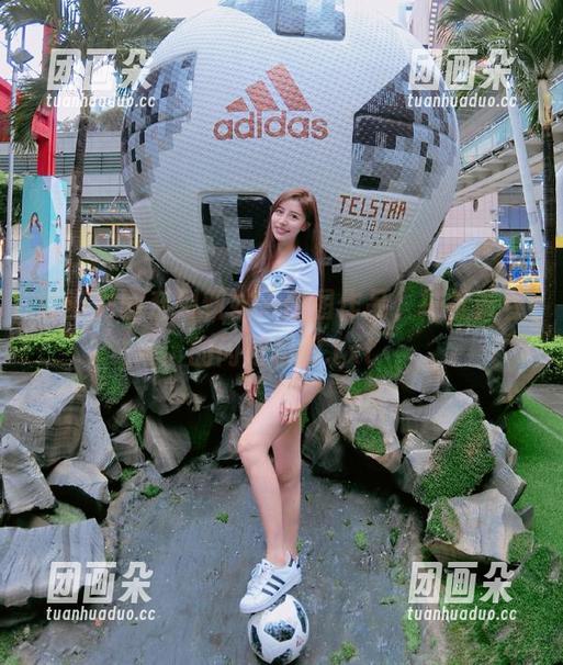 森萝财团系列新妹子原图作品，捕捉青春的闪耀瞬间.txt