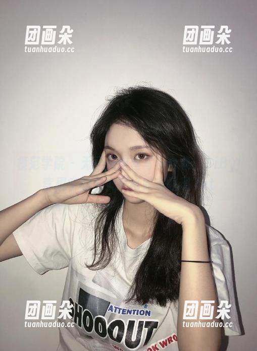 模范学院 - 无圣光肉丝写真合集：SiByl李思宁的个人风格完美呈现.txt
