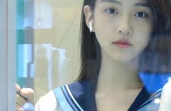 模范学院 – 让人心动的吴思晚全套护士图包，展示无尽的温柔与坚韧.txt