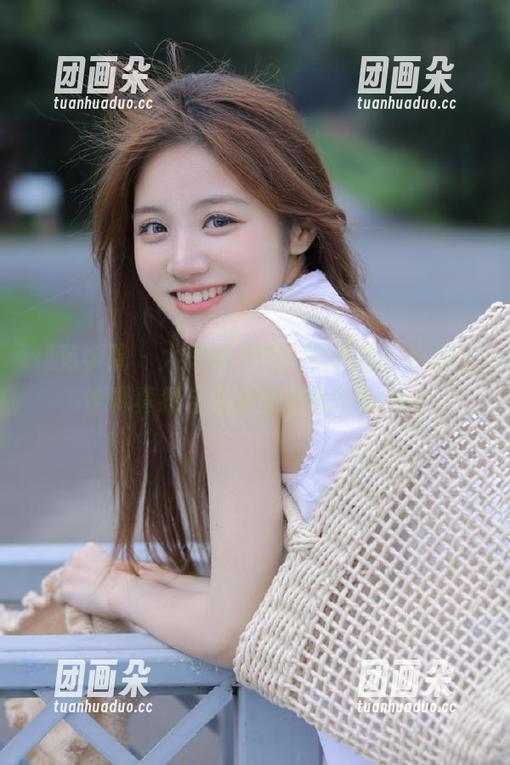模范学院-大美妞儿 模范学院 - 大美妞儿的无圣光婚纱作品,诠释真我与浪漫的完美结合.txt