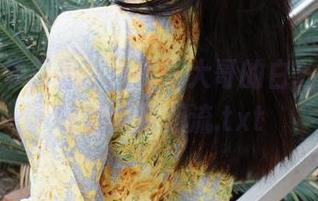 高清细节尽显，洛丽塔大哥的白丝写真引领时尚新潮流.txt